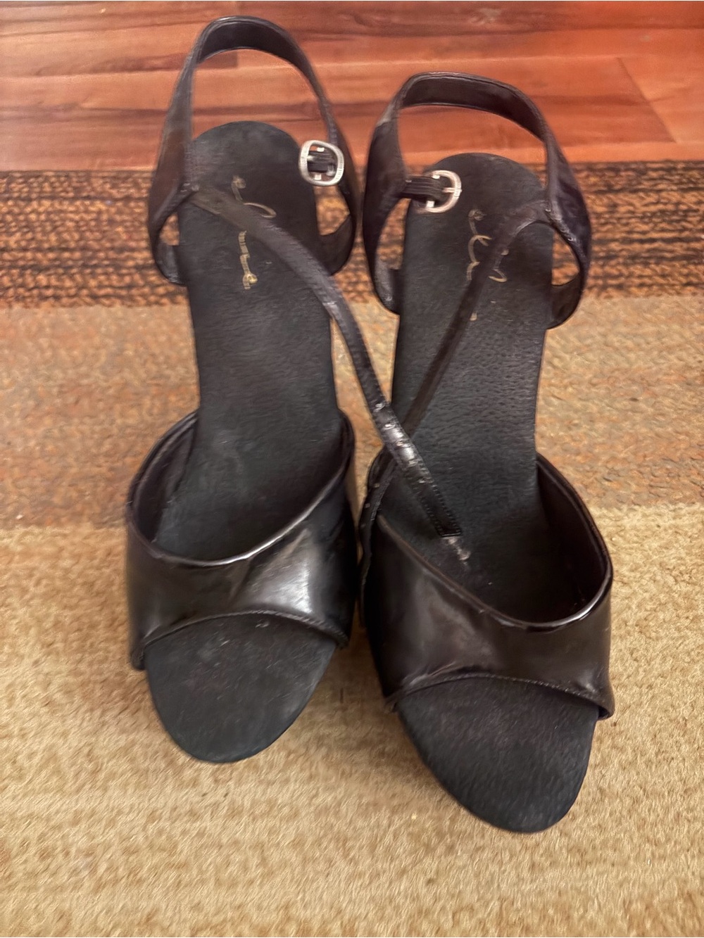 Black Strappy Women's Sandals/performance heels